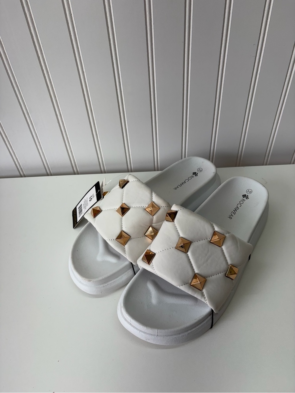 Rocawear White Quilted Slides with Gold Stud Accents